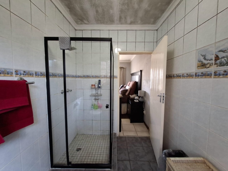 3 Bedroom Property for Sale in Protea Park North West